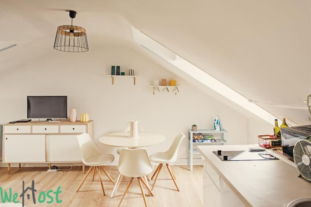 Au Petit Carre D Or Proche Plages Et Prom Appartamento Nizza